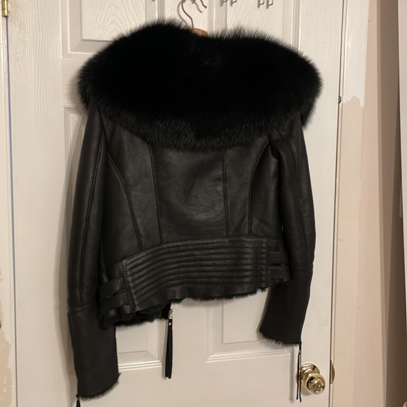 Fox collar shearling jacket - Picture 8 of 16